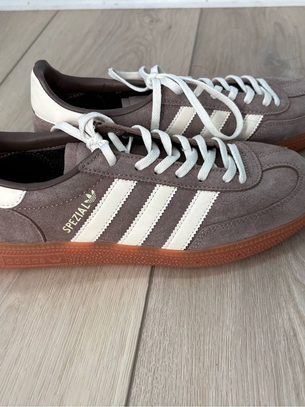 adidas Suede Low-Top Sneakers in Brown and White - Picture 3 of 5